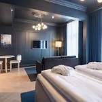 The Villa Apartments